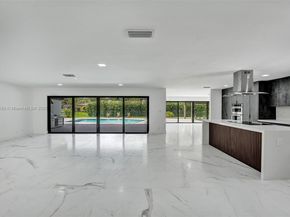 12100 NW 6th St, Plantation FL 33325