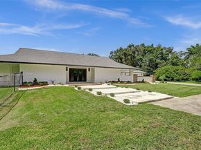 12100 NW 6th St, Plantation FL 33325