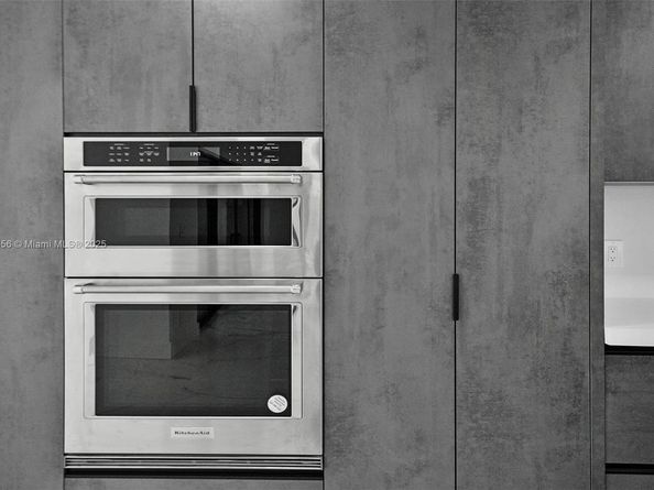 12100 NW 6th St, Plantation FL 33325