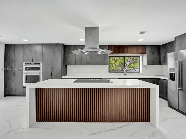 12100 NW 6th St, Plantation FL 33325