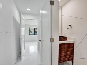 12100 NW 6th St, Plantation FL 33325