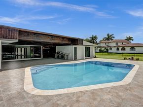 12100 NW 6th St, Plantation FL 33325