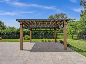 12100 NW 6th St, Plantation FL 33325