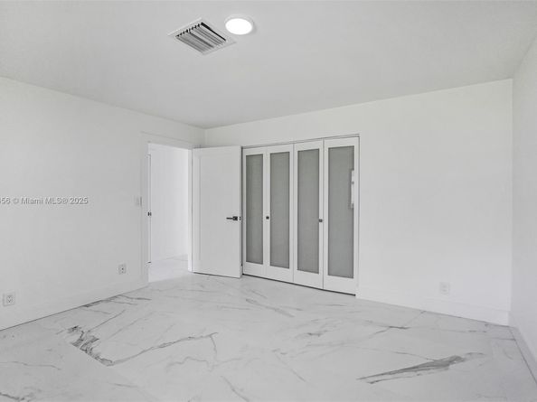 12100 NW 6th St, Plantation FL 33325