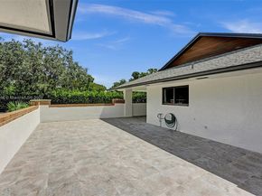 12100 NW 6th St, Plantation FL 33325