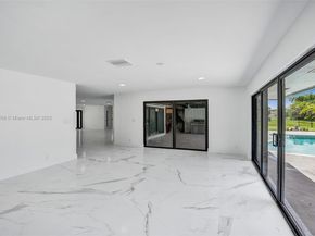 12100 NW 6th St, Plantation FL 33325