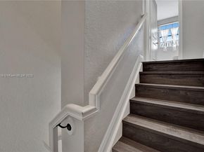 7242 NW 108th Way, Parkland FL 33076