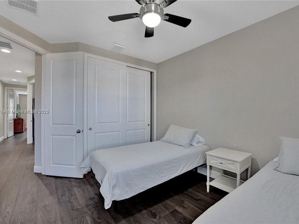 7242 NW 108th Way, Parkland FL 33076