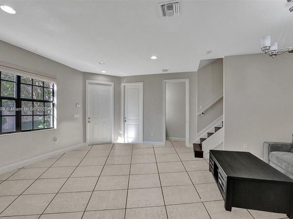 7242 NW 108th Way, Parkland FL 33076