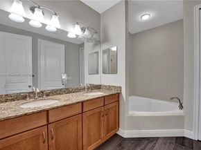 7242 NW 108th Way, Parkland FL 33076