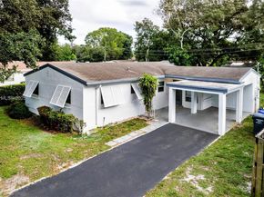 6620 Charleston St, Hollywood FL 33024