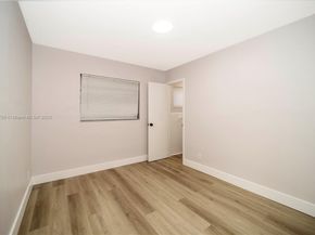 6620 Charleston St, Hollywood FL 33024