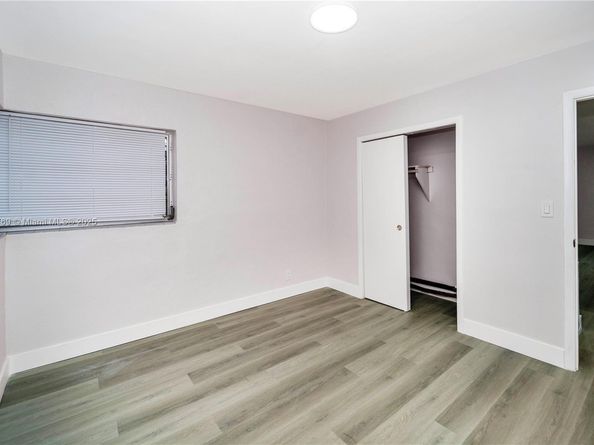 6620 Charleston St, Hollywood FL 33024