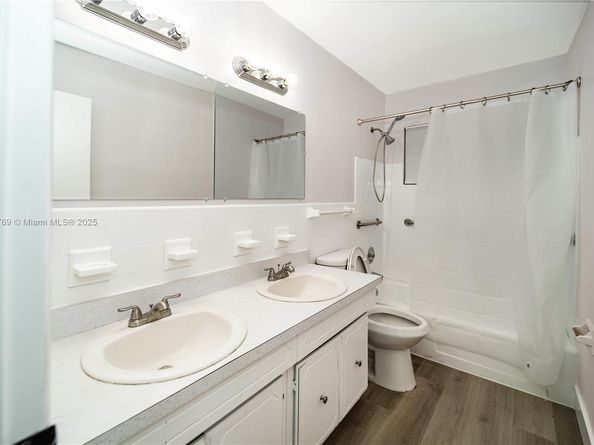 6620 Charleston St, Hollywood FL 33024