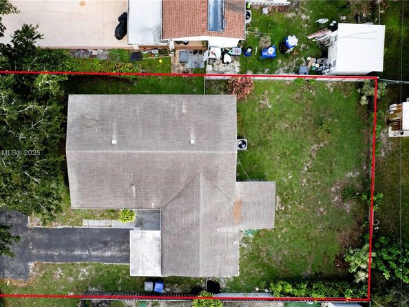 6620 Charleston St, Hollywood FL 33024