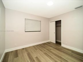 6620 Charleston St, Hollywood FL 33024