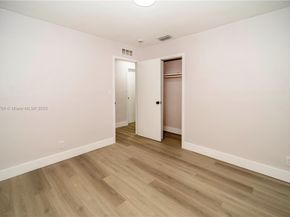 6620 Charleston St, Hollywood FL 33024