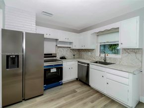 6620 Charleston St, Hollywood FL 33024