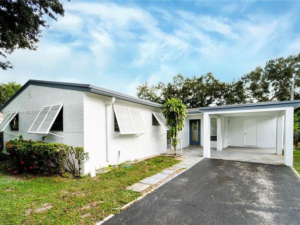 6620 Charleston St, Hollywood FL 33024