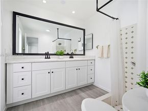 9241 Sunset Strip, Sunrise FL 33322