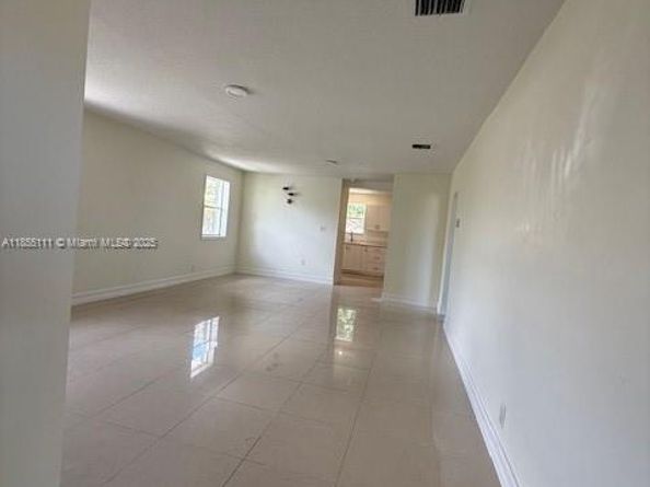2711 Dewey St, Hollywood FL 33020