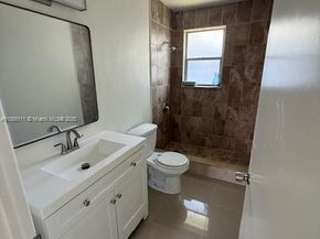 2711 Dewey St, Hollywood FL 33020