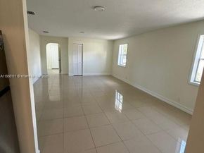 2711 Dewey St, Hollywood FL 33020