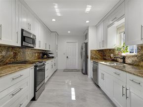 1311 Pierce St, Hollywood FL 33019