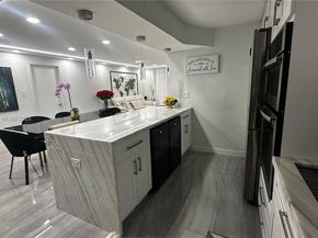 18041 Biscayne Blvd 702, Aventura FL 33160
