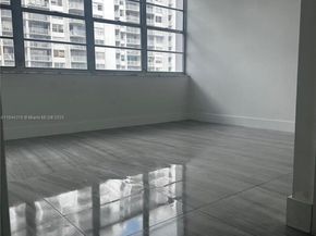 18041 Biscayne Blvd 702, Aventura FL 33160