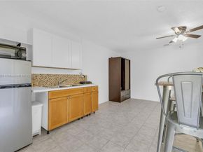 4200 NW 2nd St, Plantation FL 33317