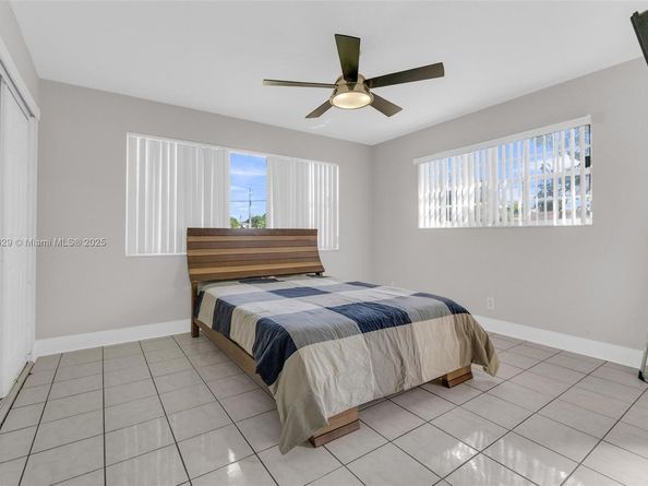 4200 NW 2nd St, Plantation FL 33317