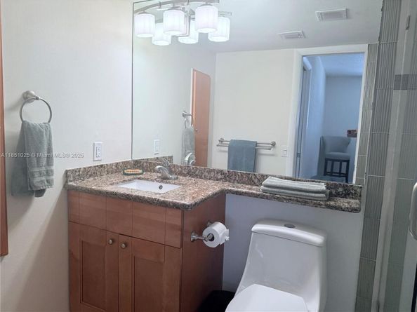 2731 NE 14th St Cswy 502, Pompano Beach FL 33062