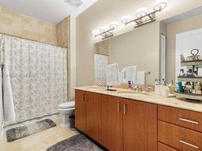 403 S Sapodilla Ave 104, West Palm Beach FL 33401