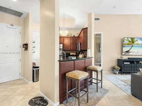 403 S Sapodilla Ave 104, West Palm Beach FL 33401