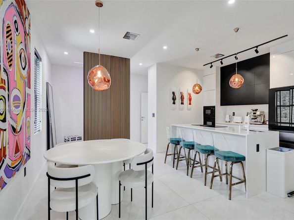 421 NW 17th St, Fort Lauderdale FL 33311