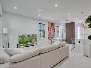 421 NW 17th St, Fort Lauderdale FL 33311