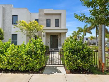 421 NW 17th St