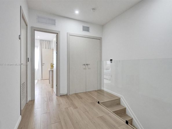 421 NW 17th St, Fort Lauderdale FL 33311