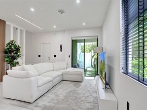 421 NW 17th St, Fort Lauderdale FL 33311