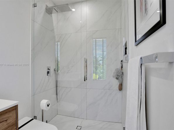 421 NW 17th St, Fort Lauderdale FL 33311