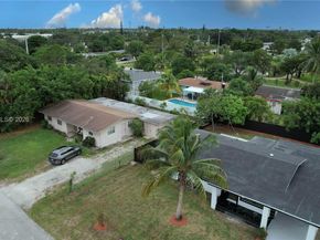 2496 SW 8th St, Fort Lauderdale FL 33312