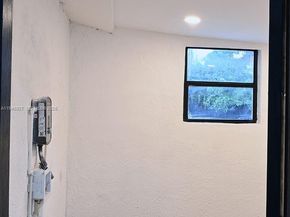 2496 SW 8th St, Fort Lauderdale FL 33312