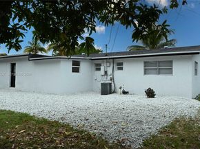 2496 SW 8th St, Fort Lauderdale FL 33312