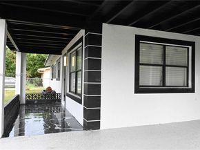 2496 SW 8th St, Fort Lauderdale FL 33312