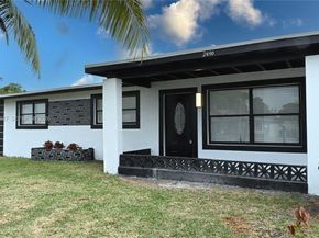 2496 SW 8th St, Fort Lauderdale FL 33312