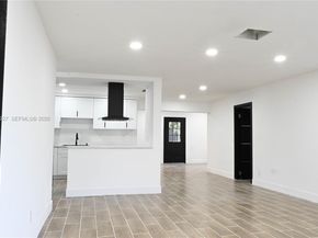 2496 SW 8th St, Fort Lauderdale FL 33312