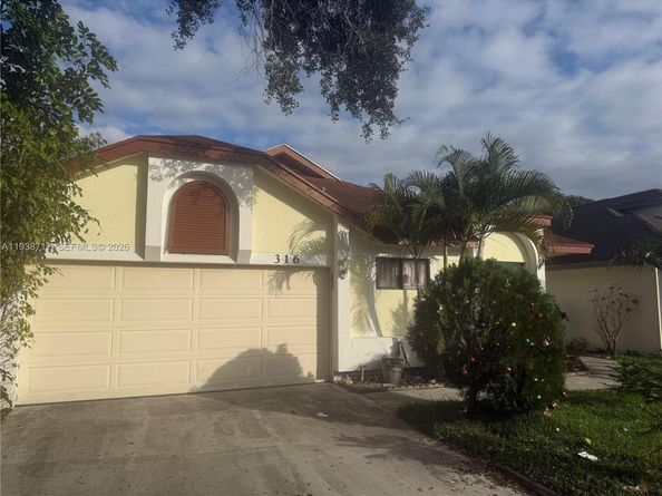 316 Bishop Rd, North Lauderdale FL 33068