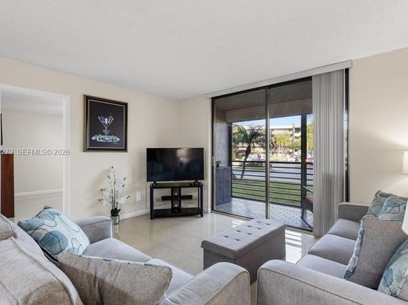 Undisclosed Address #A11941279, Pembroke Pines FL 33026