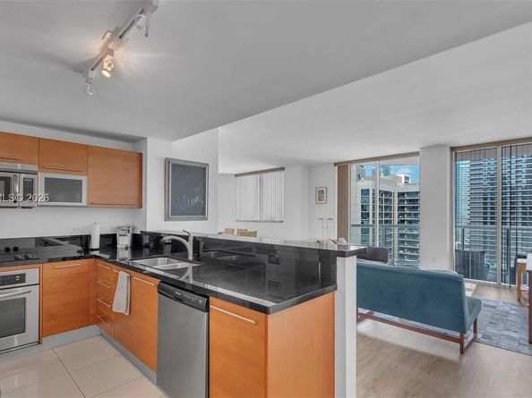 253 NE 2nd St 2902, Miami FL 33132